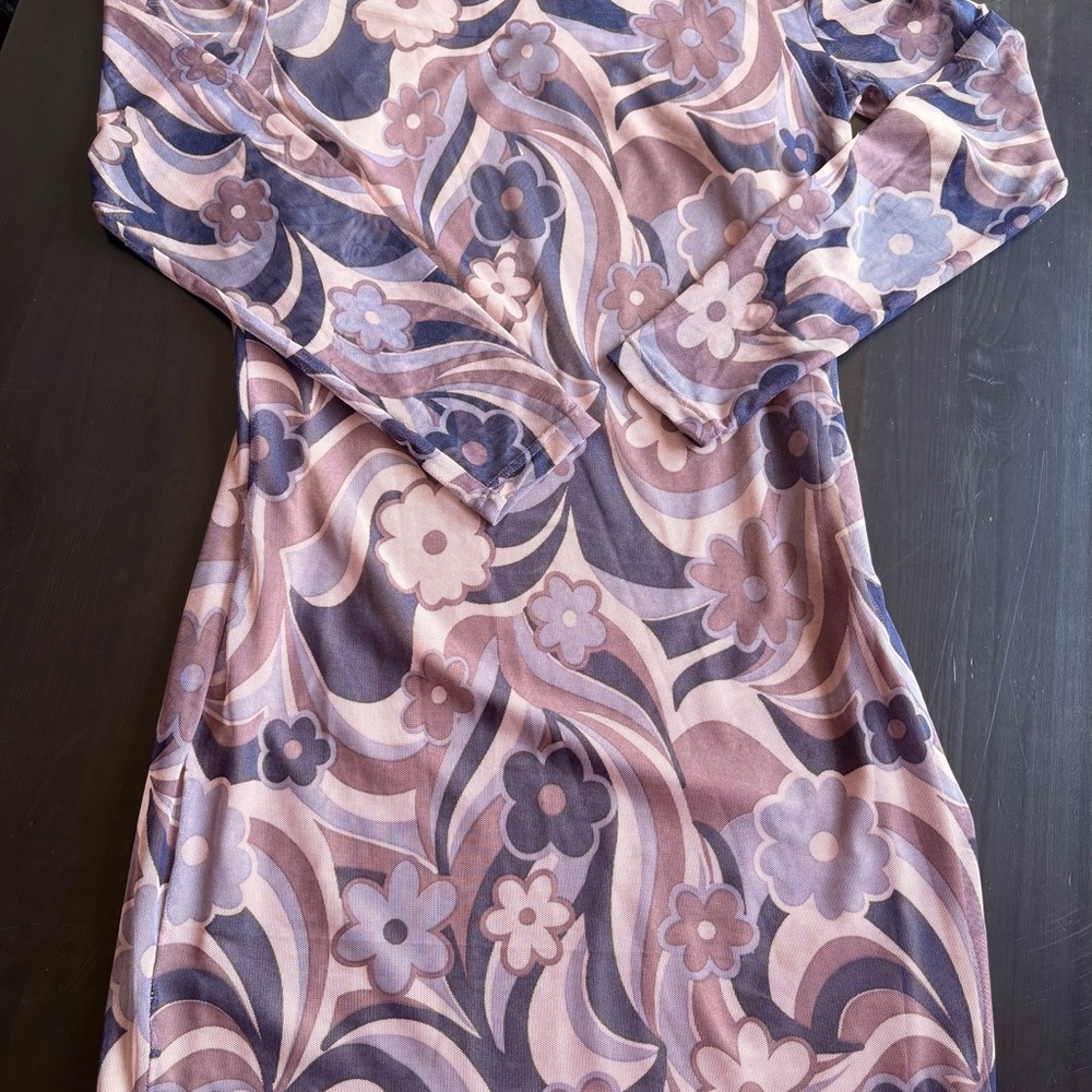 70’s Flower Power Mini Bodycon long-sleeve Dress